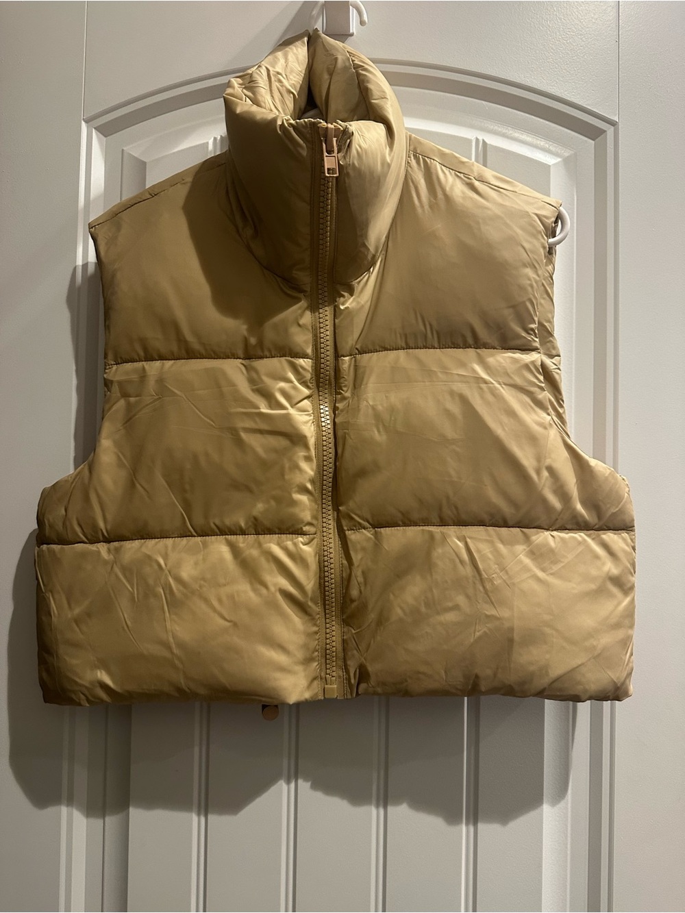 Cropped Puffer Vest in Camel Tan